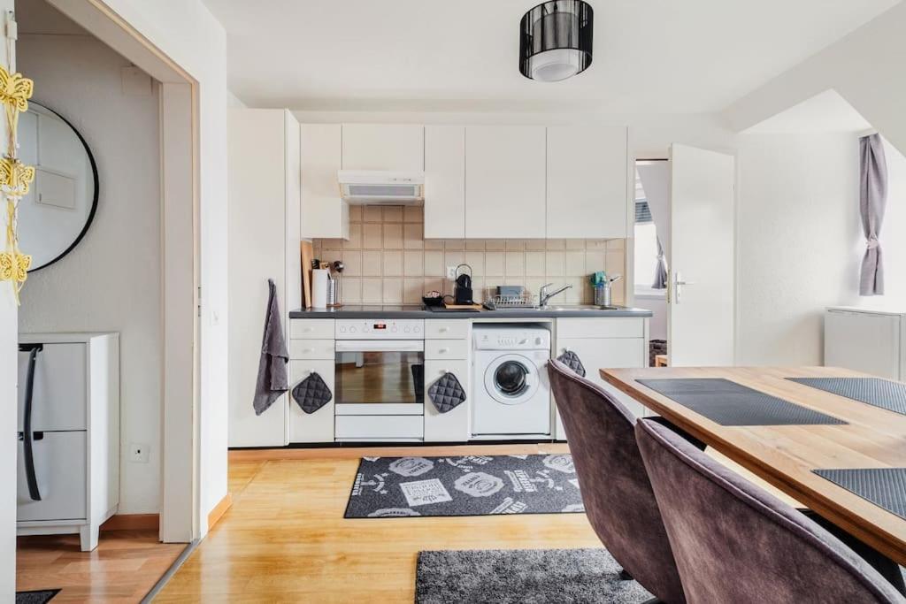 Charmante Wohnung An Beliebter, Urbaner Lage Zurigo Esterno foto